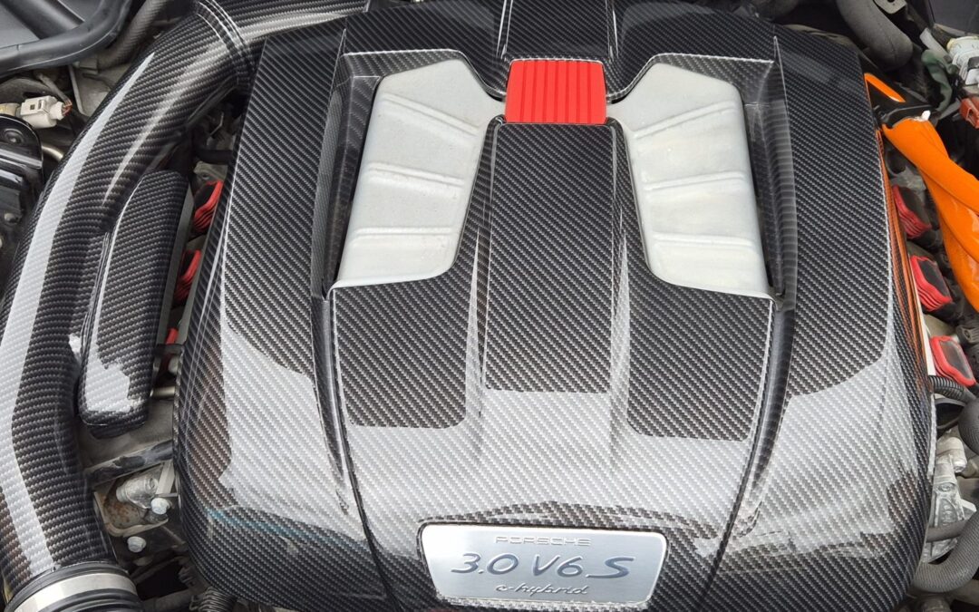 Porsche 3.0 V6 S Engine Cover and Intake Pipe Hydro Dipped in Carbon Fibre